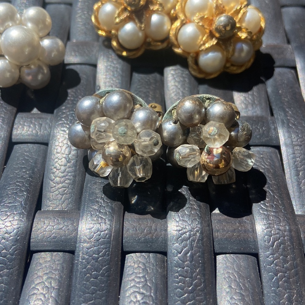 Vintage Clip on Earrings circa 1960’s 5 Sets - Picture 2 of 7